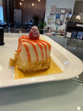 Cube raspberry cheesecake